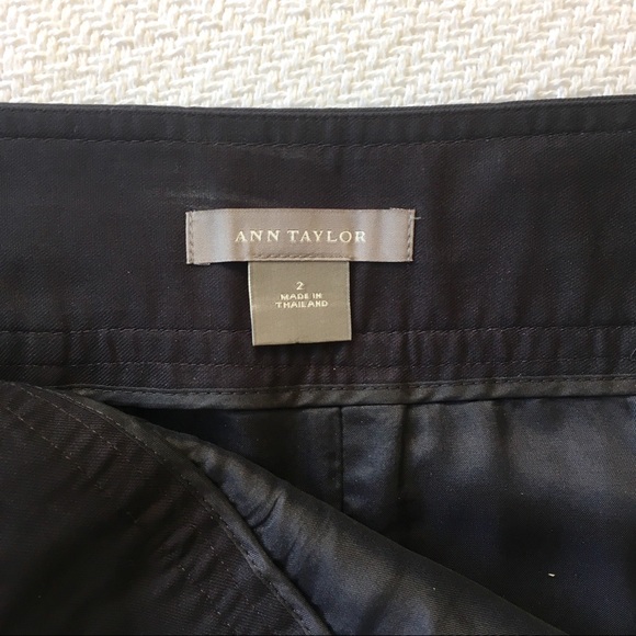 Ann Taylor Navy Pencil Skirt w/ silver belt size 2 - Picture 5 of 8